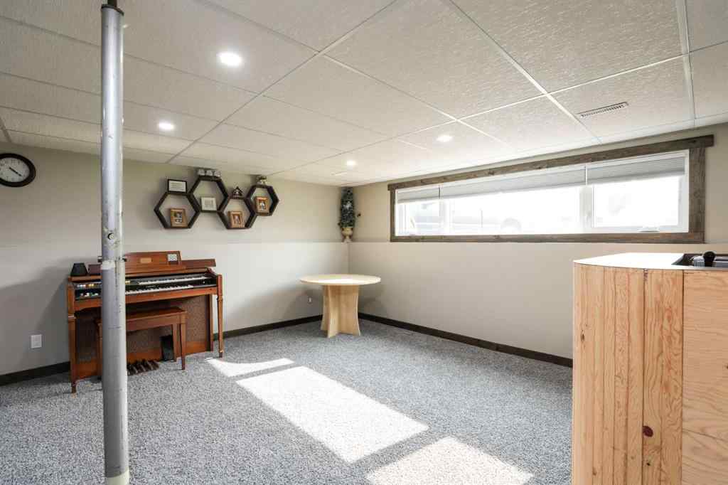 MLS® A2255136 - 4919 61 Avenue N in NONE Taber, Residential