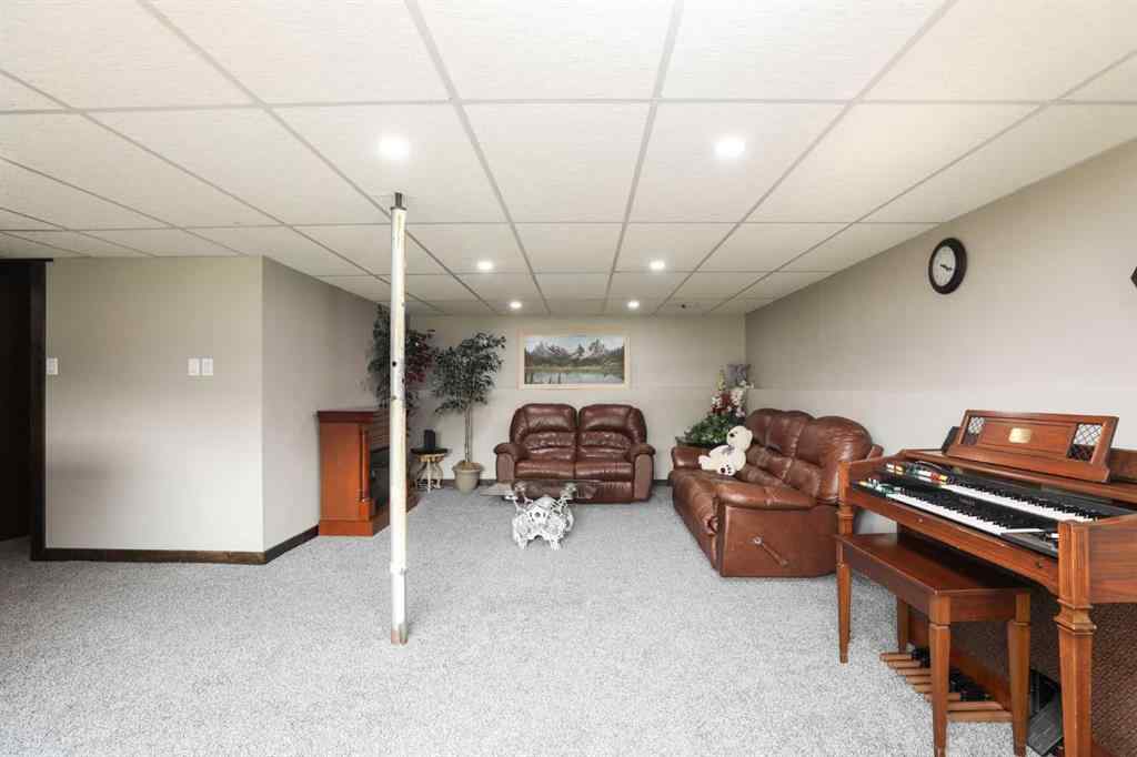 MLS® A2255136 - 4919 61 Avenue N in NONE Taber, Residential