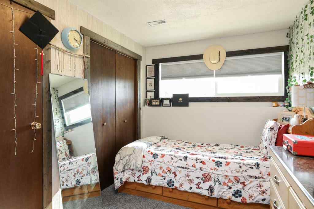 MLS® A2255136 - 4919 61 Avenue N in NONE Taber, Residential