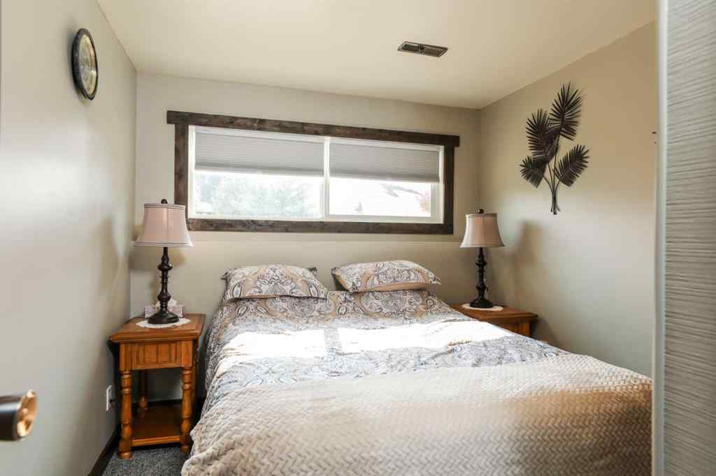 MLS® A2255136 - 4919 61 Avenue N in NONE Taber, Residential