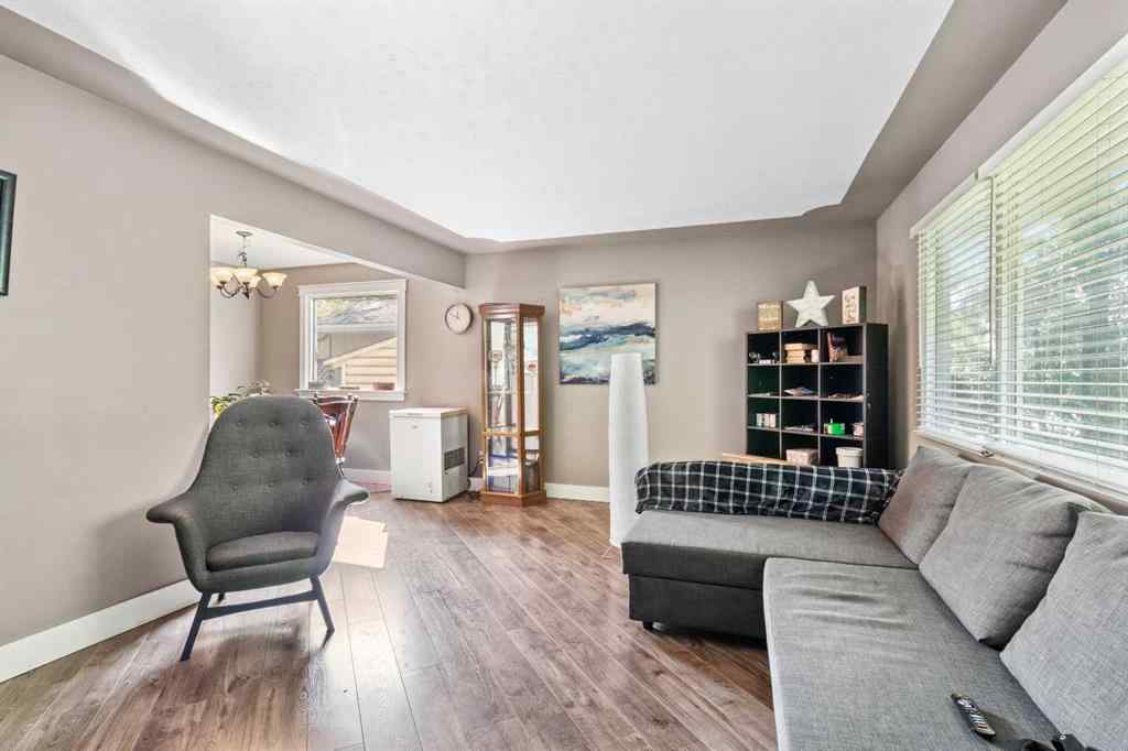 MLS® A2255137 - 3205 44A Avenue  in Mountview Red Deer, Residential