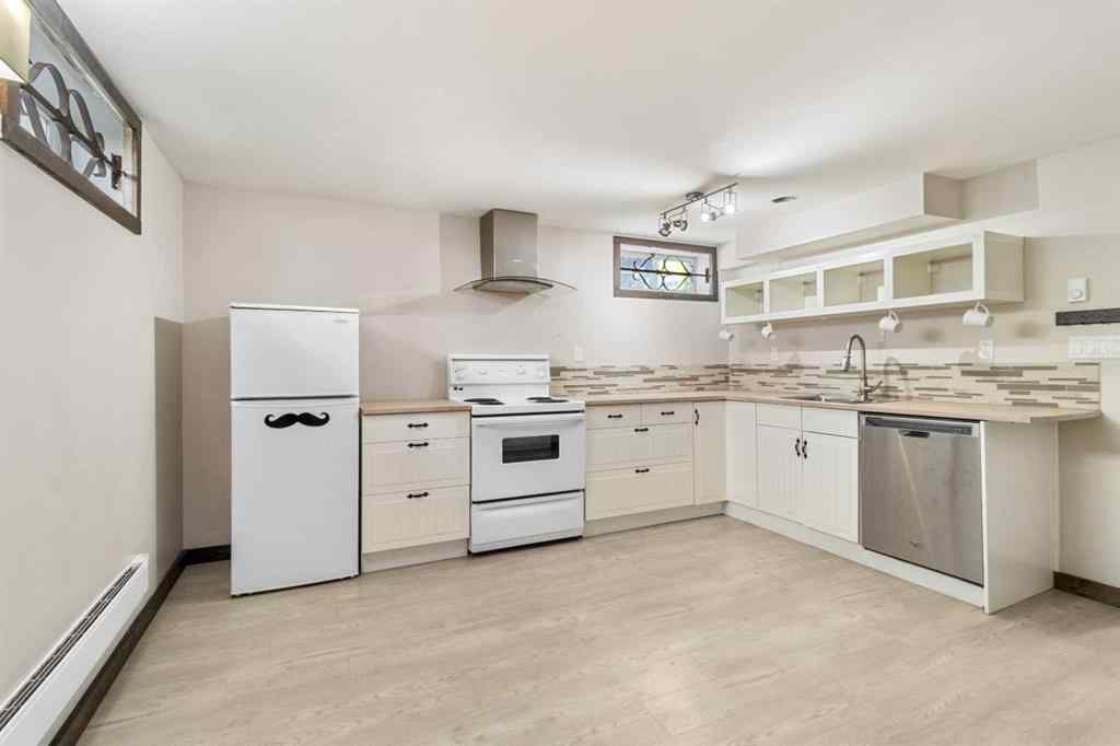 MLS® A2255137 - 3205 44A Avenue  in Mountview Red Deer, Residential