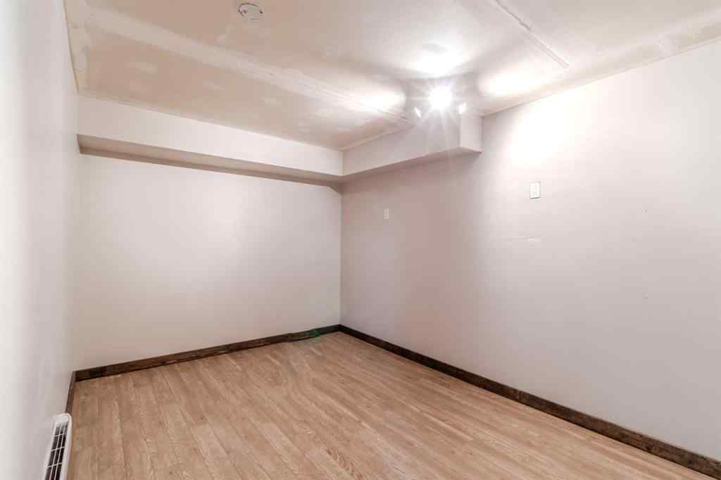 MLS® A2255137 - 3205 44A Avenue  in Mountview Red Deer, Residential