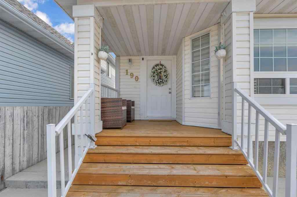 MLS® A2255141 - 190 Costa Mesa Close NE in Monterey Park Calgary, Residential