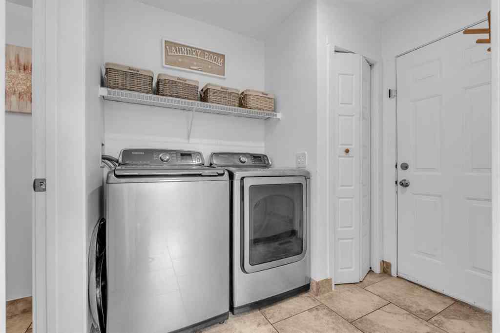 MLS® A2255141 - 190 Costa Mesa Close NE in Monterey Park Calgary, Residential