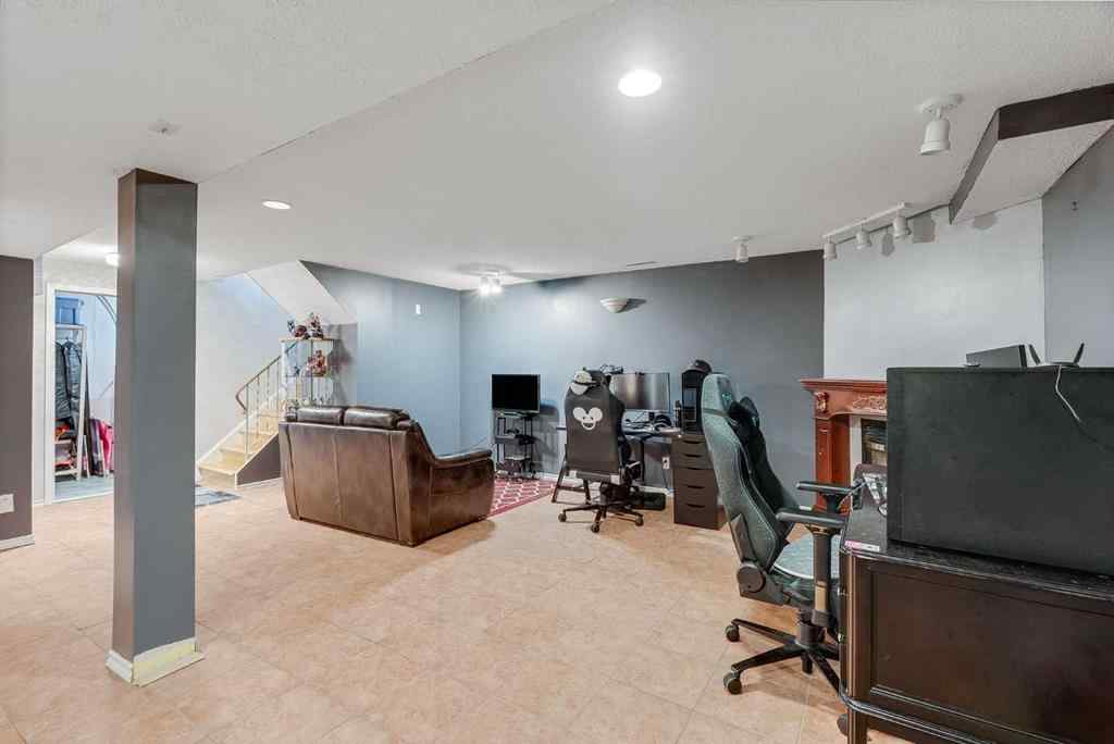 MLS® A2255144 - Unit #33 228 Theodore Place NW in Thorncliffe Calgary, Residential