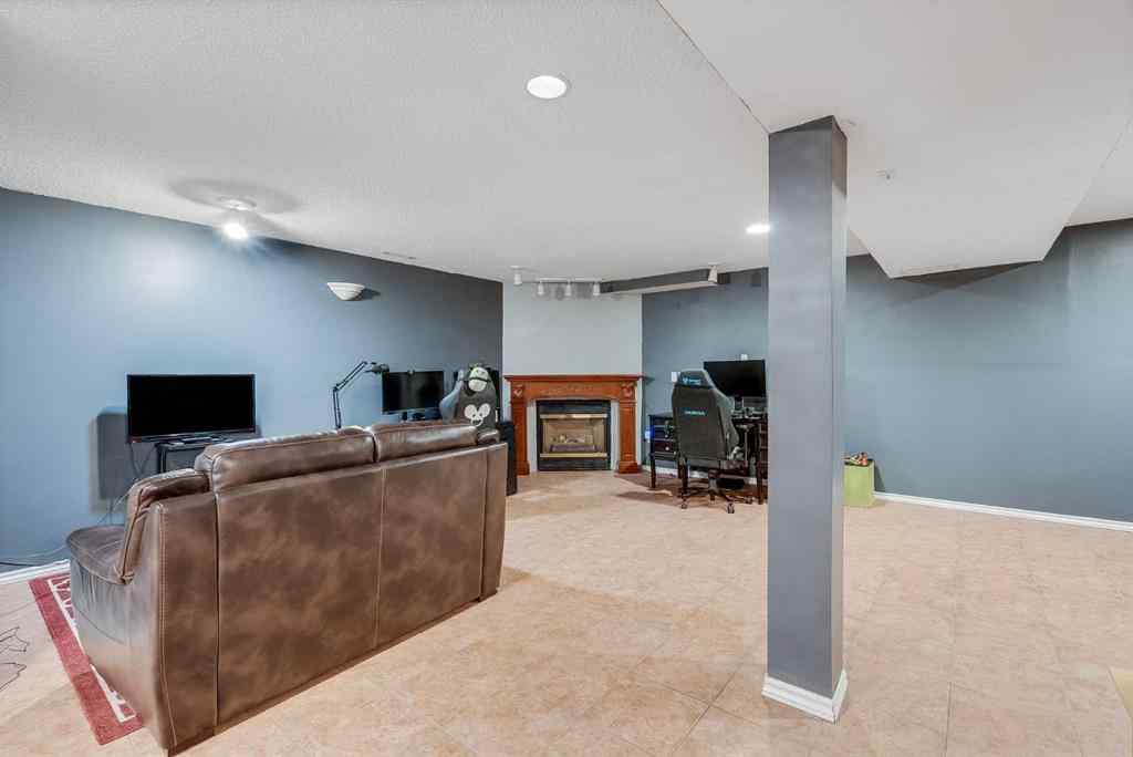 MLS® A2255144 - Unit #33 228 Theodore Place NW in Thorncliffe Calgary, Residential
