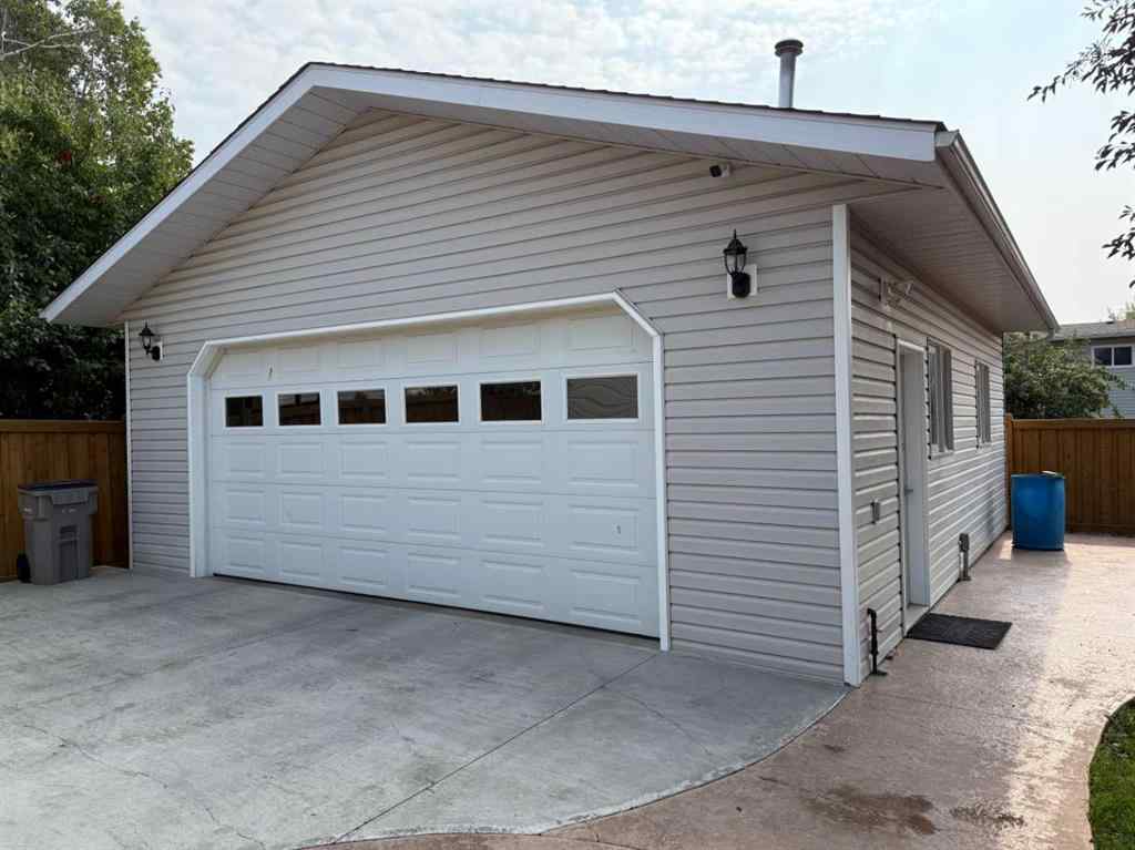 MLS® A2255145 - 9505 81 Avenue  in Patterson Place Grande Prairie, Residential