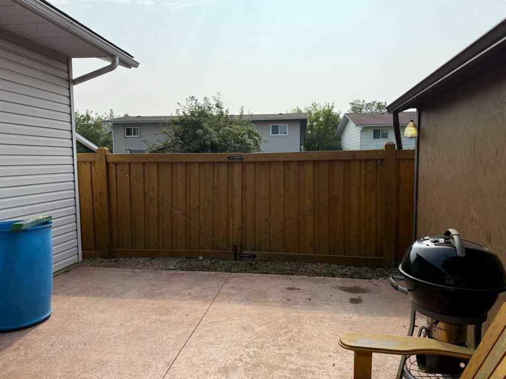 MLS® A2255145 - 9505 81 Avenue  in Patterson Place Grande Prairie, Residential