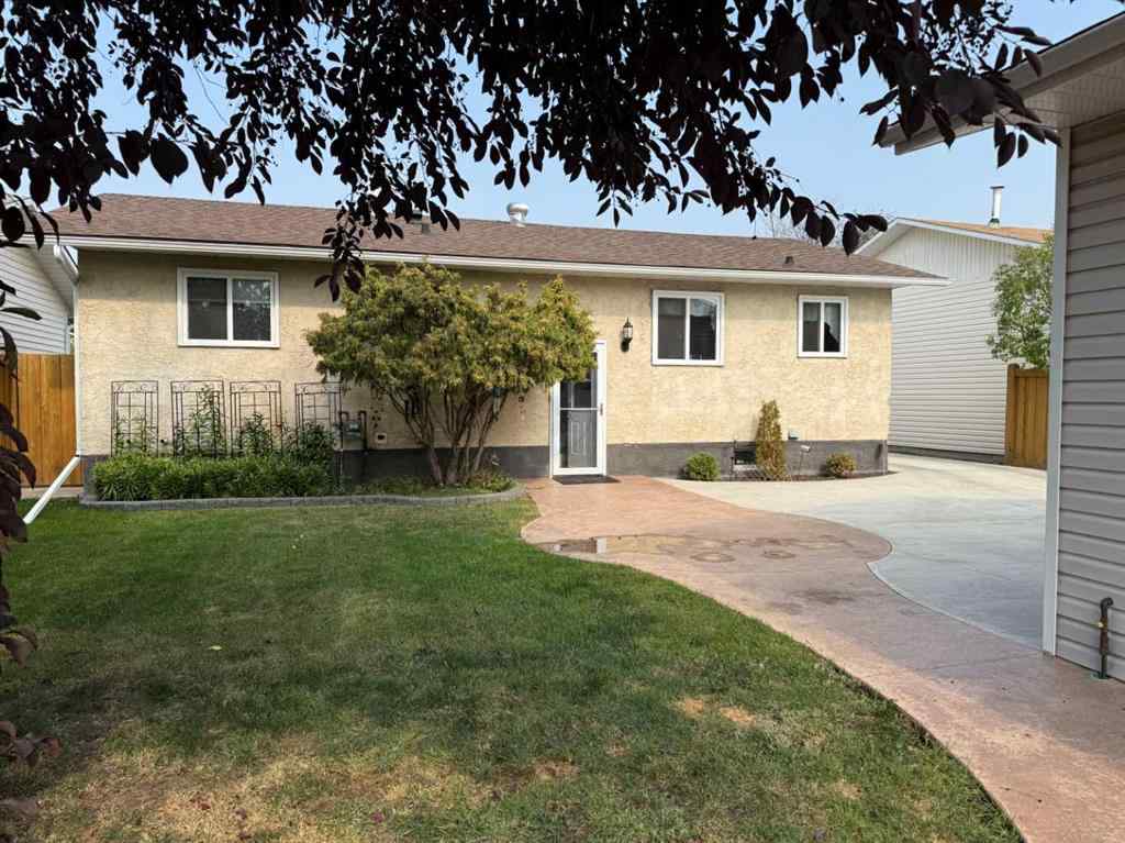 MLS® A2255145 - 9505 81 Avenue  in Patterson Place Grande Prairie, Residential