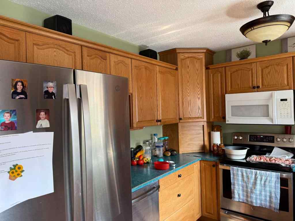 MLS® A2255145 - 9505 81 Avenue  in Patterson Place Grande Prairie, Residential