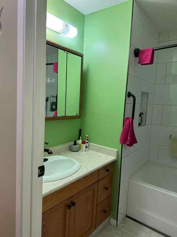 MLS® A2255145 - 9505 81 Avenue  in Patterson Place Grande Prairie, Residential