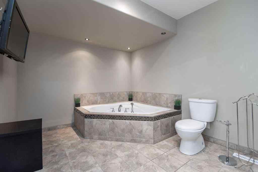 MLS® A2255147 - 19 Glendale Boulevard  in Glendale Red Deer, Residential
