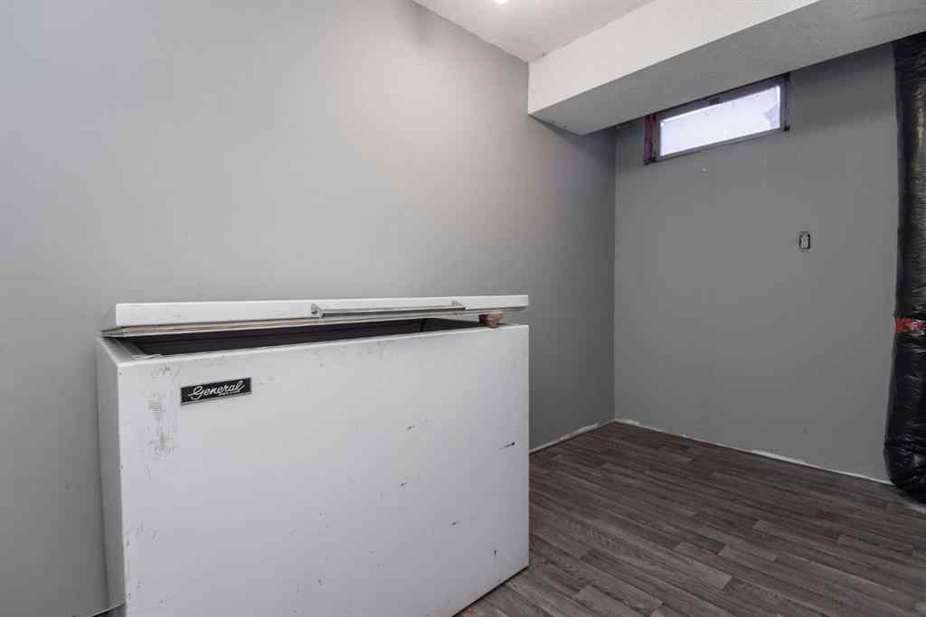 MLS® A2255147 - 19 Glendale Boulevard  in Glendale Red Deer, Residential