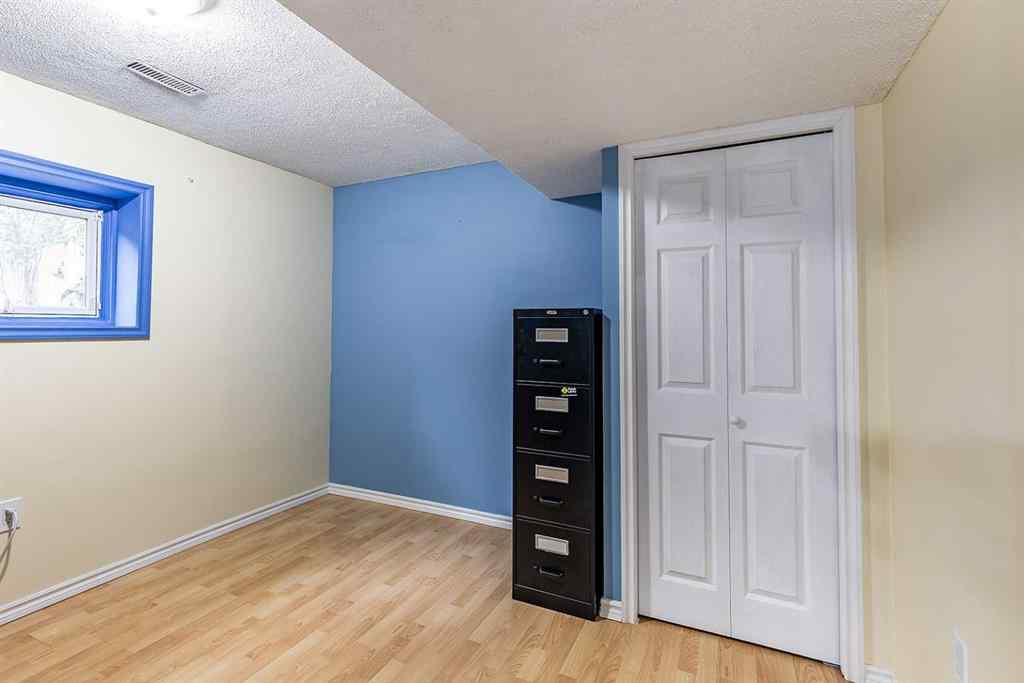 MLS® A2255148 - 15 Ross Haven Avenue SE in Ross Glen Medicine Hat, Residential
