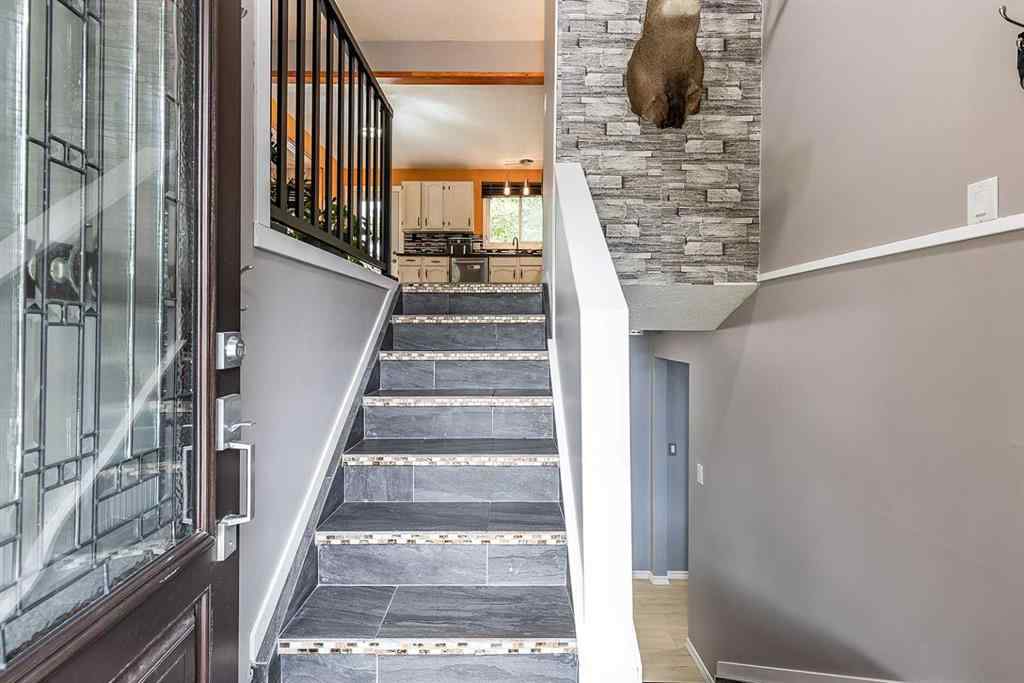 MLS® A2255148 - 15 Ross Haven Avenue SE in Ross Glen Medicine Hat, Residential