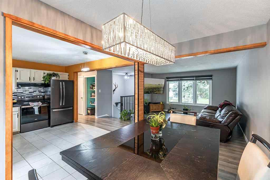 MLS® A2255148 - 15 Ross Haven Avenue SE in Ross Glen Medicine Hat, Residential