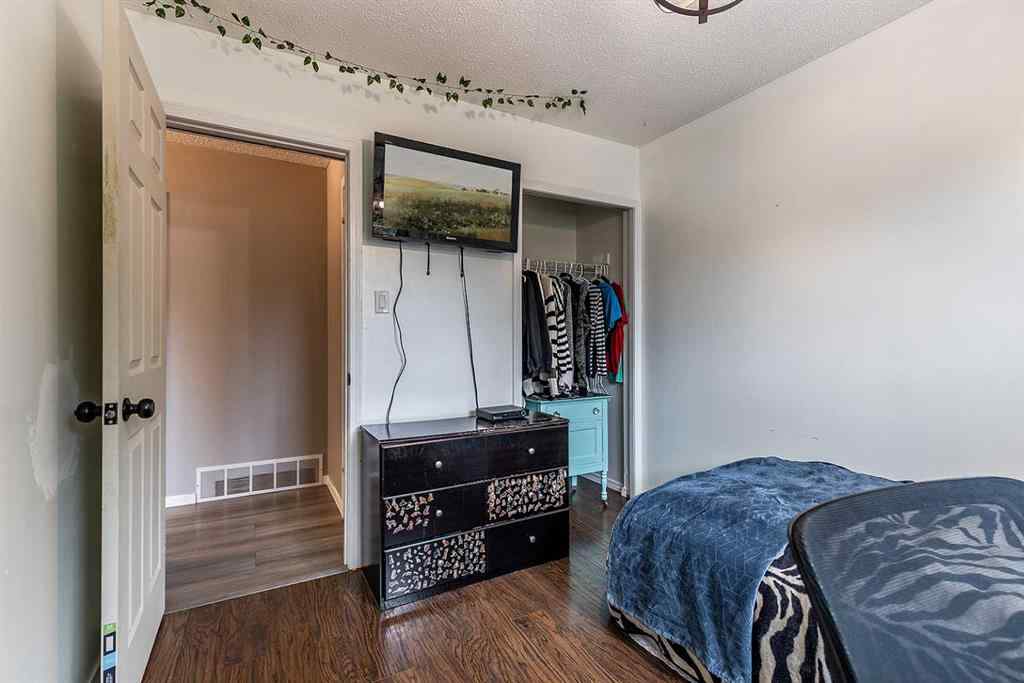MLS® A2255148 - 15 Ross Haven Avenue SE in Ross Glen Medicine Hat, Residential