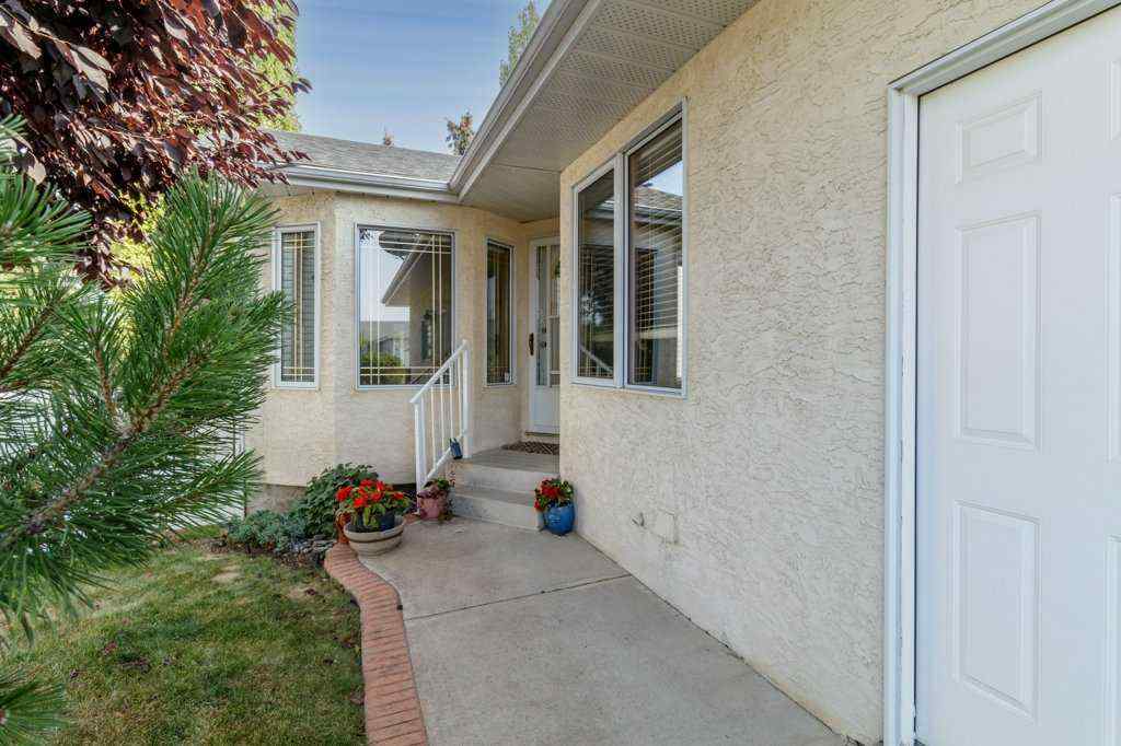 MLS® A2255154 - 9 Dunn Close  in Deer Park Village Red Deer, Residential
