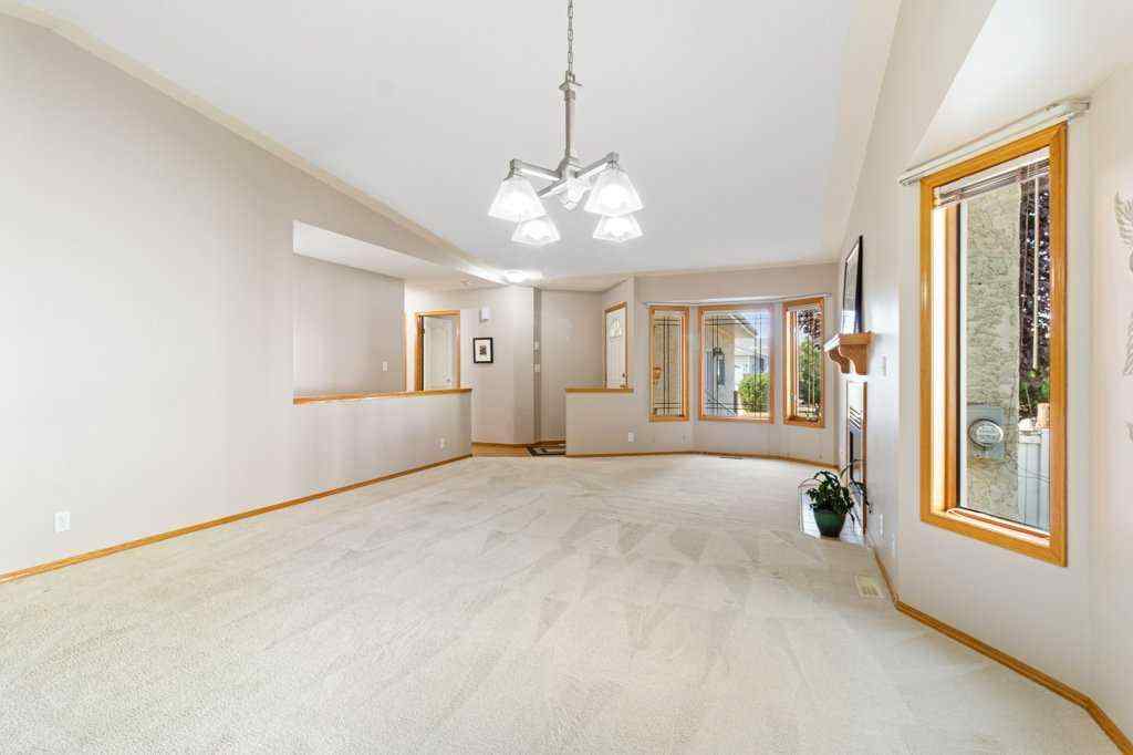 MLS® A2255154 - 9 Dunn Close  in Deer Park Village Red Deer, Residential
