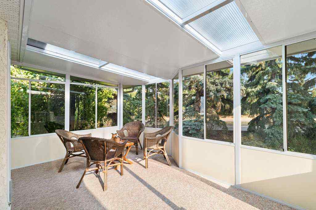MLS® A2255154 - 9 Dunn Close  in Deer Park Village Red Deer, Residential