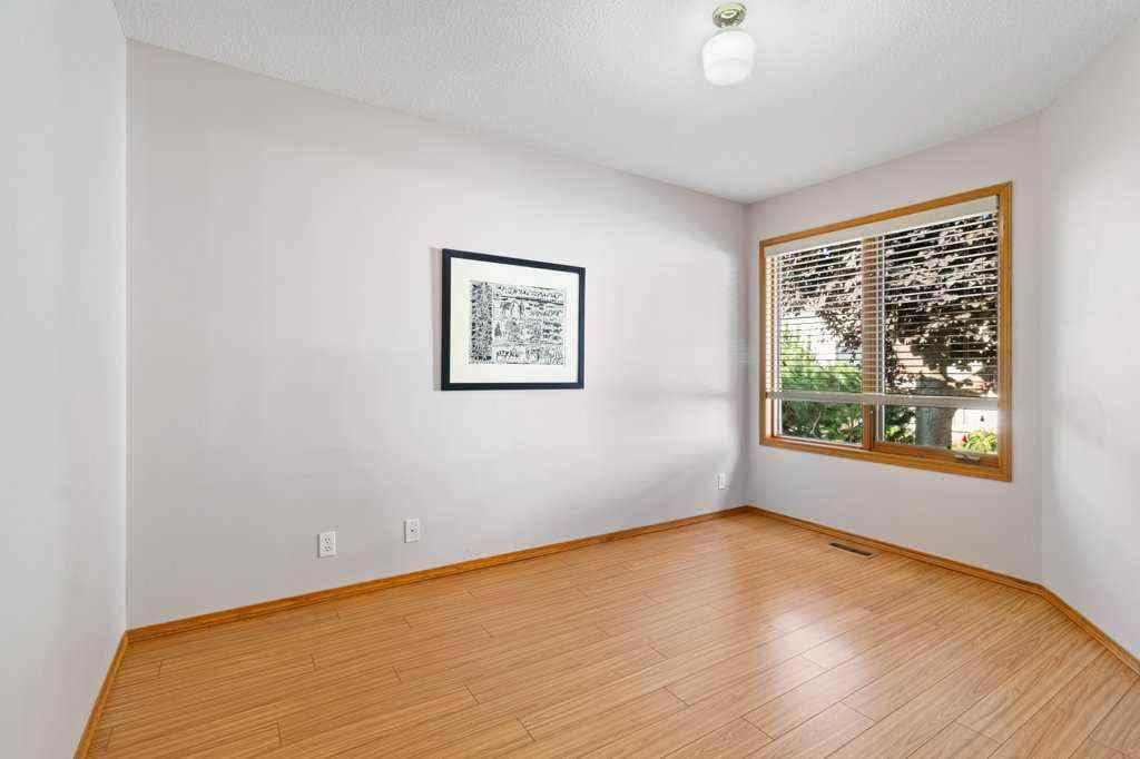 MLS® A2255154 - 9 Dunn Close  in Deer Park Village Red Deer, Residential