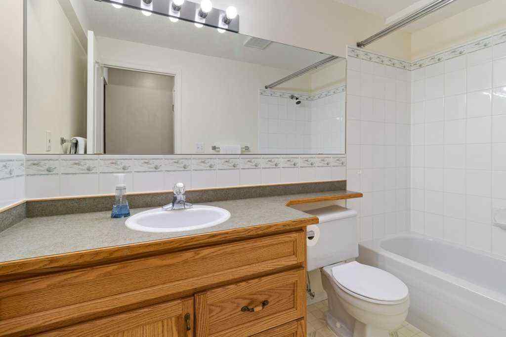 MLS® A2255154 - 9 Dunn Close  in Deer Park Village Red Deer, Residential