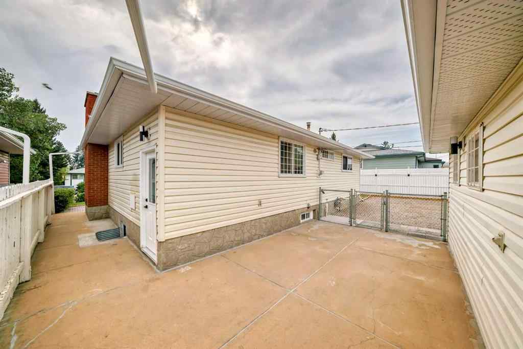 MLS® A2255157 - 4112 Maryvale Drive NE in Marlborough Calgary, Residential