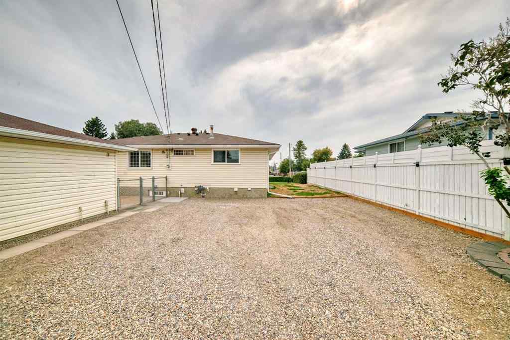 MLS® A2255157 - 4112 Maryvale Drive NE in Marlborough Calgary, Residential