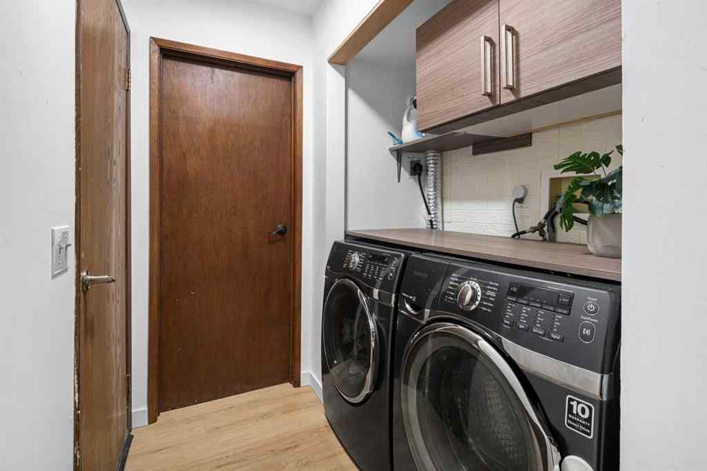 MLS® A2255159 - 212 Woodbine Boulevard SW in Woodbine Calgary, Residential