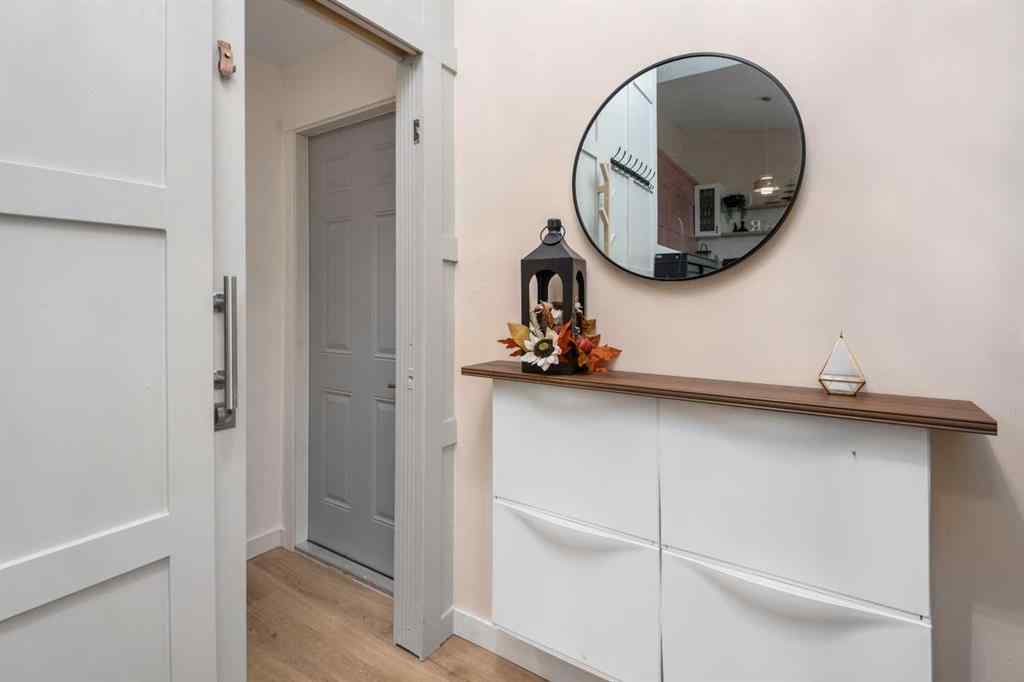 MLS® A2255159 - 212 Woodbine Boulevard SW in Woodbine Calgary, Residential