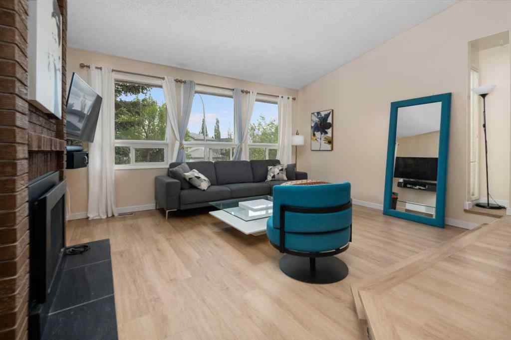 MLS® A2255159 - 212 Woodbine Boulevard SW in Woodbine Calgary, Residential