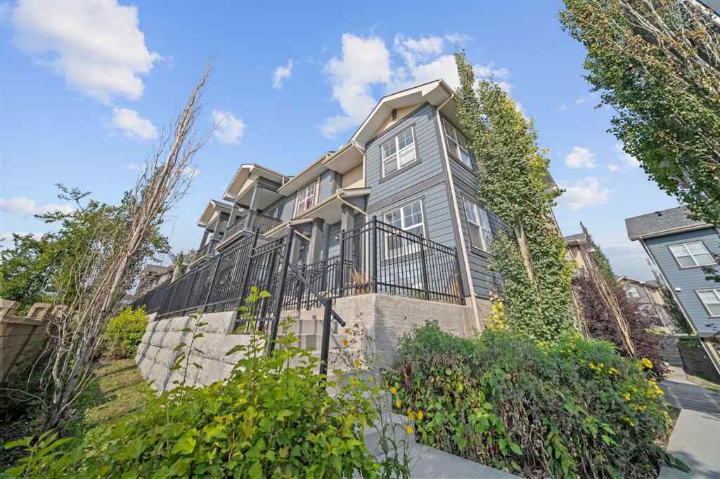 MLS® A2255163 - 139 Evanscrest Gardens NW in Evanston Calgary, Residential