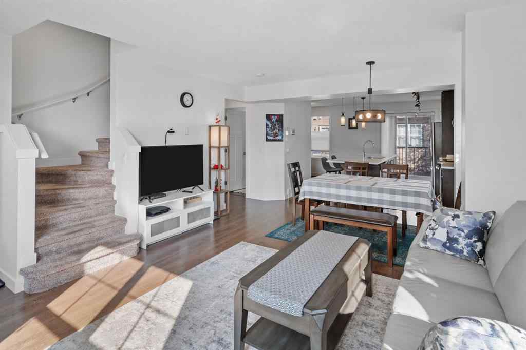 MLS® A2255163 - 139 Evanscrest Gardens NW in Evanston Calgary, Residential