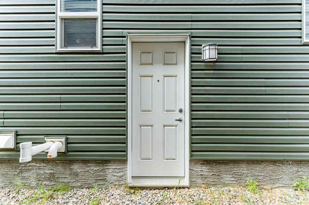 MLS® A2255167 - 260 Lucas Way NW in Livingston Calgary, Residential