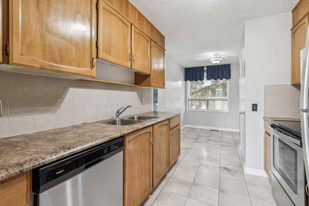 MLS® A2255171 - Unit #39 11333 30 Street SW in Cedarbrae Calgary, Residential