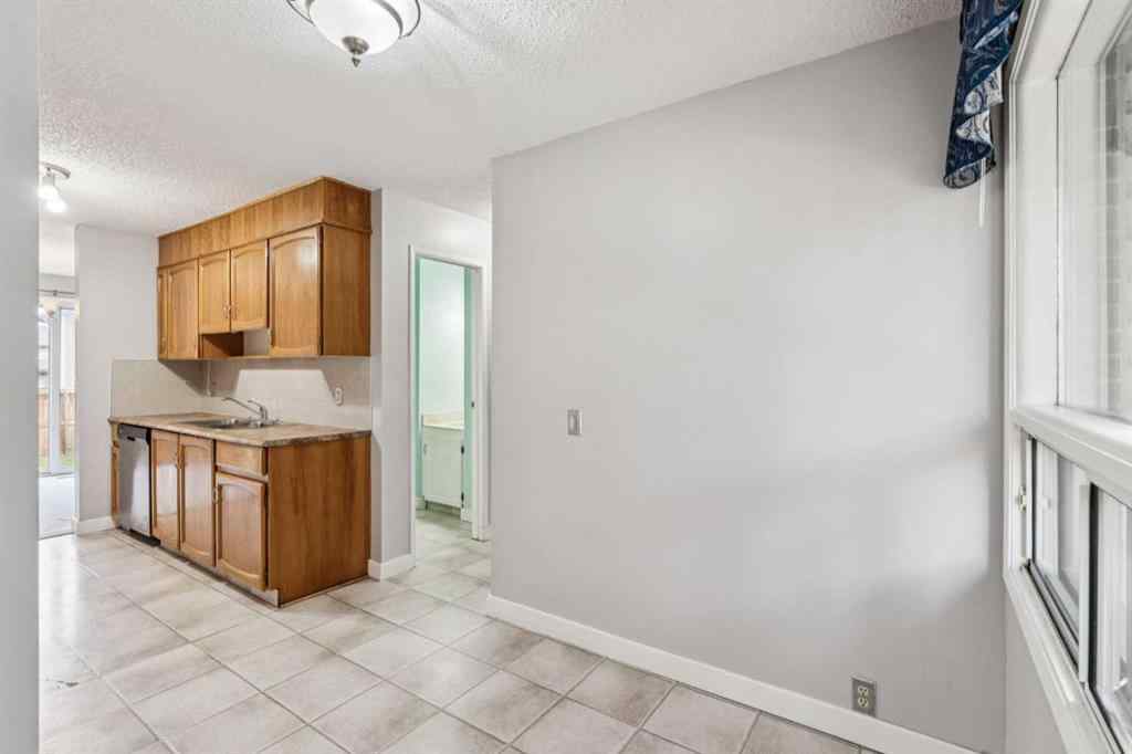 MLS® A2255171 - Unit #39 11333 30 Street SW in Cedarbrae Calgary, Residential