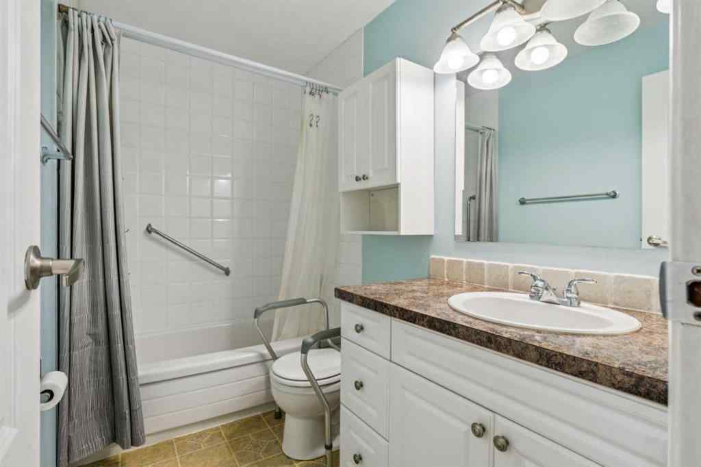 MLS® A2255171 - Unit #39 11333 30 Street SW in Cedarbrae Calgary, Residential