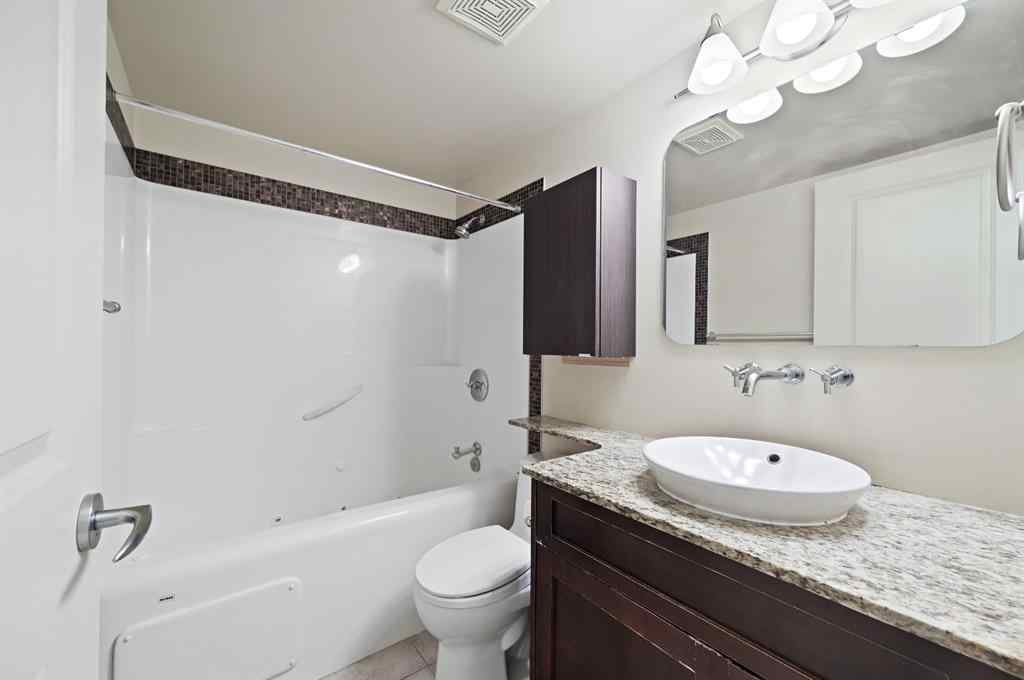 MLS® A2255173 - Unit #501 429 14 Street NW in Hillhurst Calgary, Residential