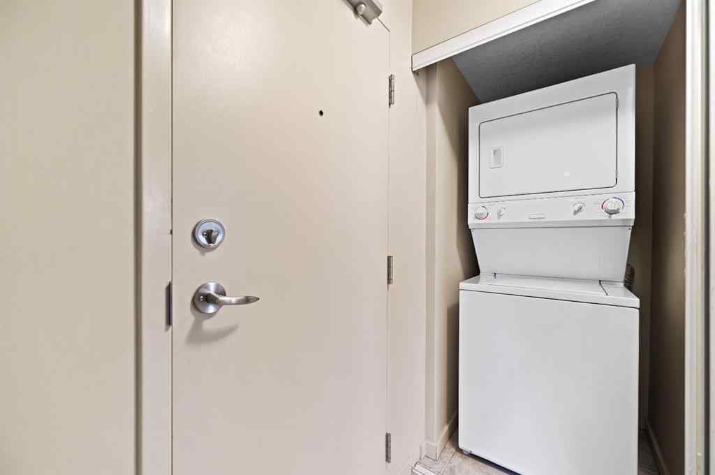MLS® A2255173 - Unit #501 429 14 Street NW in Hillhurst Calgary, Residential