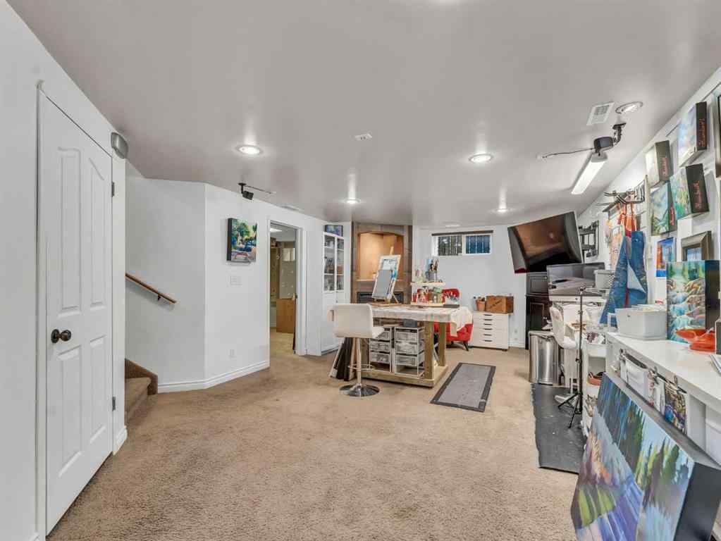 MLS® A2255174 - 12 Sunrise Court SW in SW Southridge Medicine Hat, Residential