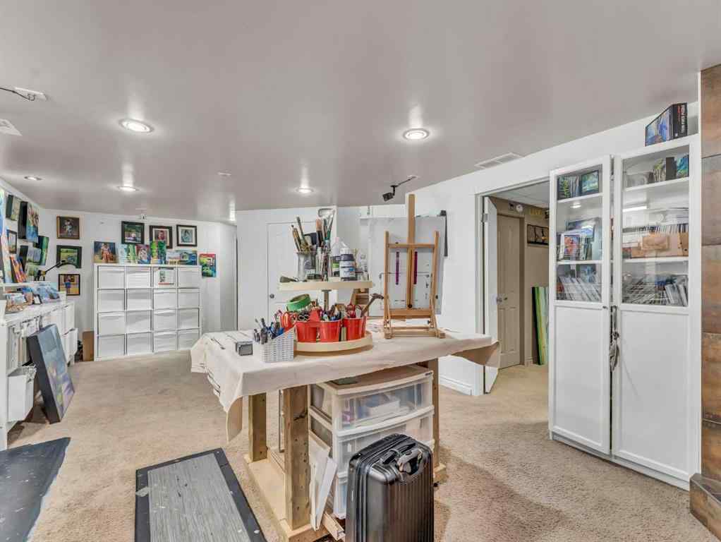 MLS® A2255174 - 12 Sunrise Court SW in SW Southridge Medicine Hat, Residential