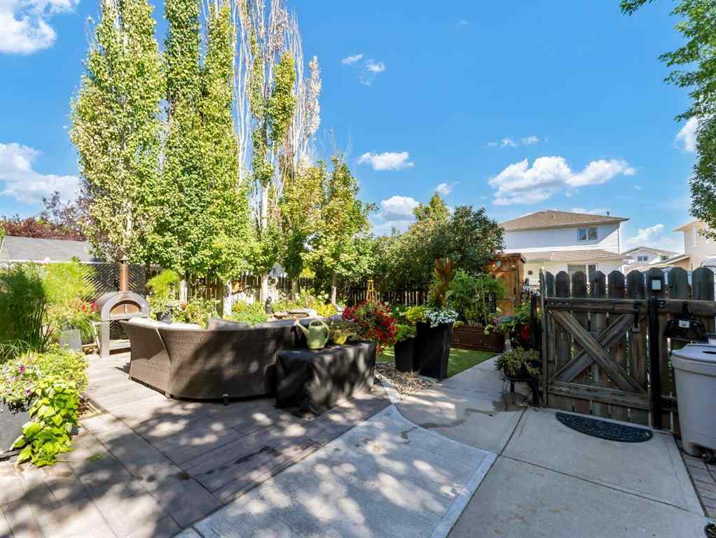 MLS® A2255174 - 12 Sunrise Court SW in SW Southridge Medicine Hat, Residential