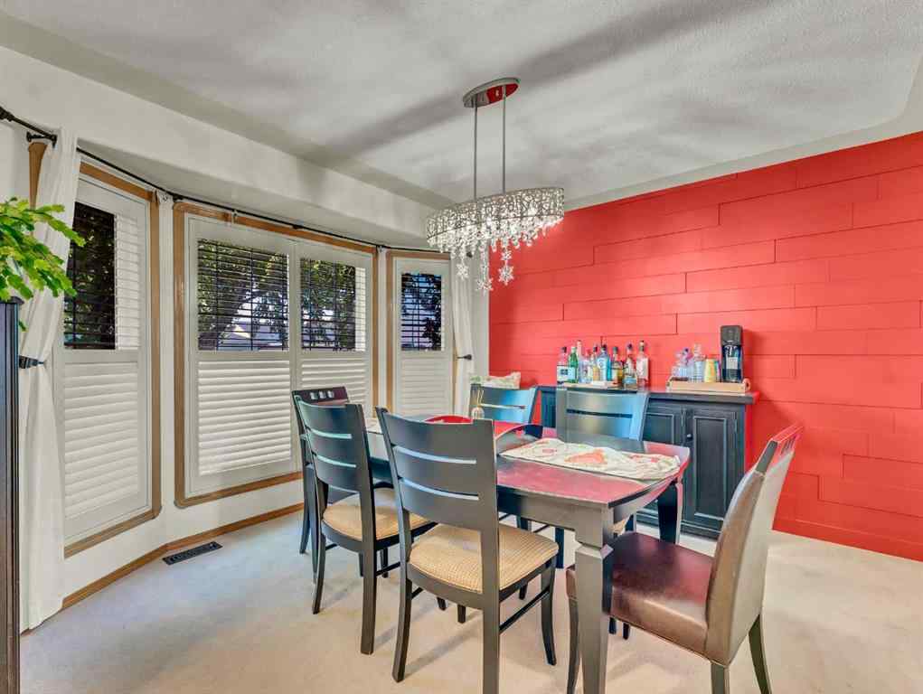 MLS® A2255174 - 12 Sunrise Court SW in SW Southridge Medicine Hat, Residential