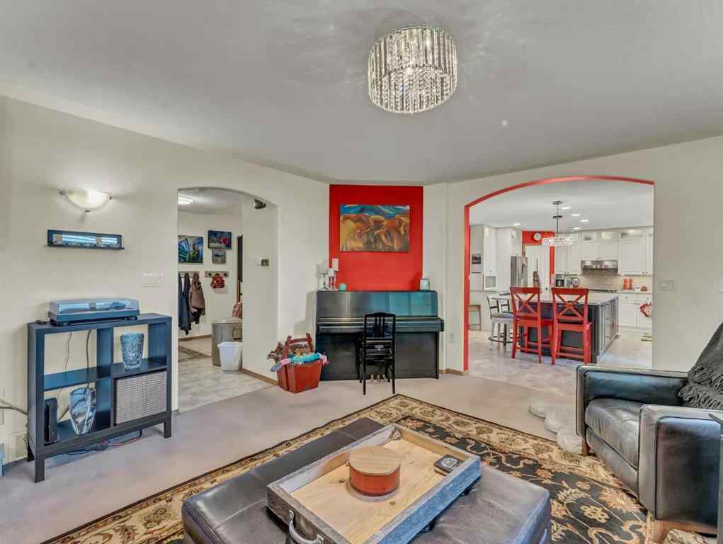 MLS® A2255174 - 12 Sunrise Court SW in SW Southridge Medicine Hat, Residential