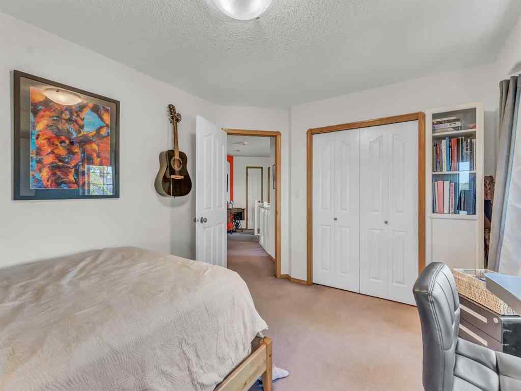 MLS® A2255174 - 12 Sunrise Court SW in SW Southridge Medicine Hat, Residential
