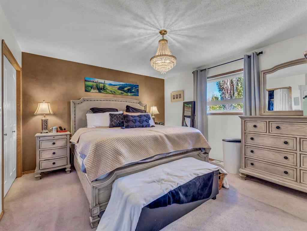 MLS® A2255174 - 12 Sunrise Court SW in SW Southridge Medicine Hat, Residential
