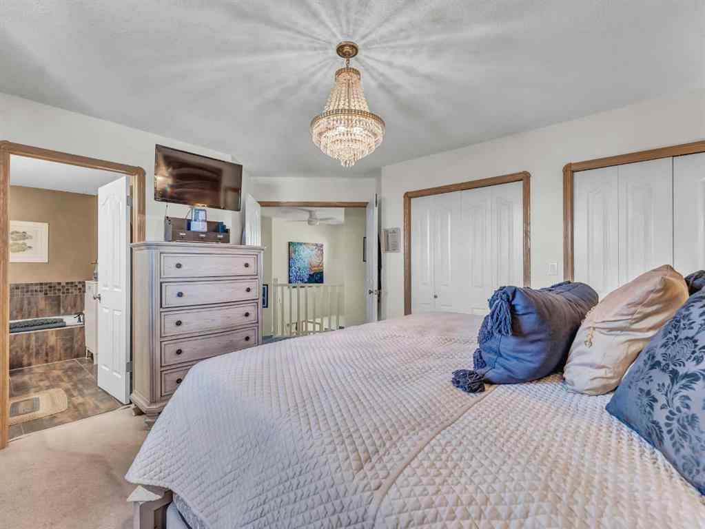 MLS® A2255174 - 12 Sunrise Court SW in SW Southridge Medicine Hat, Residential