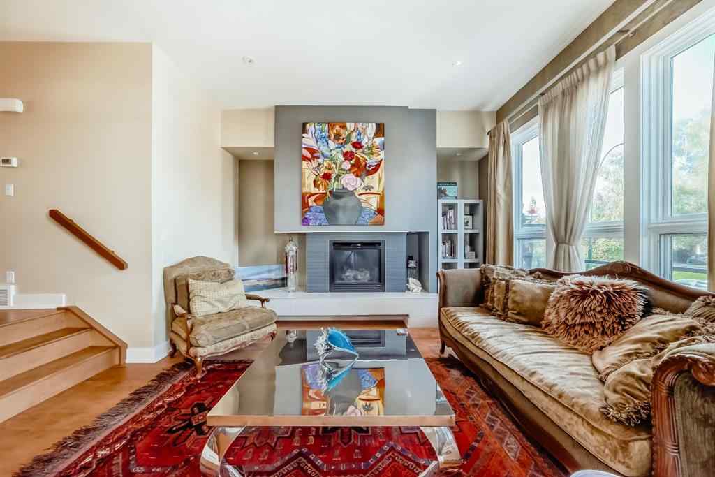 MLS® A2255175 - 2031 28 Avenue SW in South Calgary Calgary, Residential