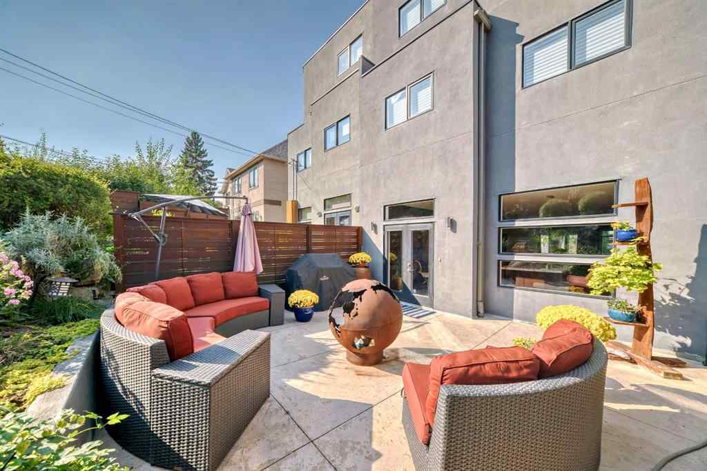 MLS® A2255175 - 2031 28 Avenue SW in South Calgary Calgary, Residential
